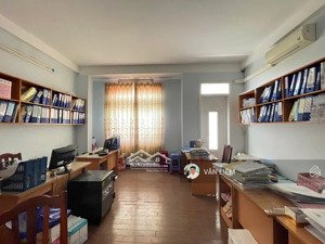 bán nhà mtkd huỳnh thúc kháng, phước tiến , ngang 9m giá rẻ
- diện tích 115m2, mặt tiền 9m,