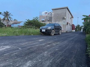 siêu phẩm còn sót lại hơn 600m2 full thổ cư cách ga tàu đg sắt lc-hn-hp chỉ 500m giá chỉ 10,5tr/1m2