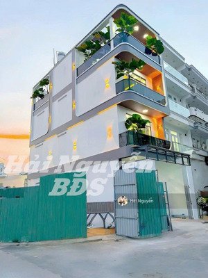 siêu phẩm nhà sân vườn góc 2 mặt tiền kdc anh tuấn đường huỳnh tấn phát - nhà bè - cách q7 2.5km