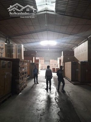 kho xưởng cho thuê quận gòvấp , dt: 2,400m2 , giá 140tr/th