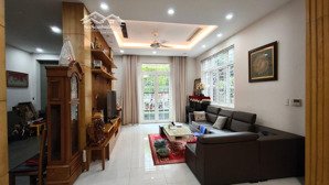 nhà hiếm! phân lô hoàng quốc việt ôtô tránh, vỉa hè, 2 thoáng ngõ thông,dân trí cao kd đỉnh 58m2*5t