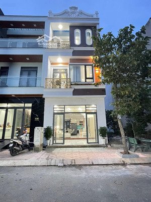 bán nhà riêng tại kdc phú hồng thịnh 6, 6,2 tỷ, 60m2, đẹp, nhiều tiện ích