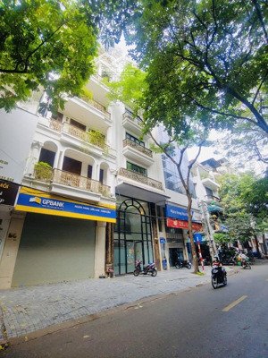 bán nhà võ văn dũng, trần quang diệu. mặt phố kdoanh đỉnh, vỉa hè rộng, ô tô tránh * vip đống đa