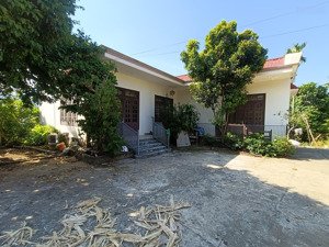 chủ ngộp cần tiền trả ngân hàng bán rẻ biệt thự 1300mtại xã hòa ninh bà nà