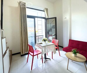 cho thuê căn hộ dịch vụ phường tân quy, trung tâm quận 7. phòng ban công, full nội thất!