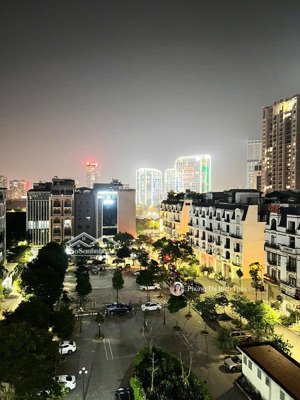 chủ đầu tư chứng khoán, bán gấp nhà ngõ duy tân- trần thái tông - gần fpt - 150m2 - 1 tầng - 51 tỷ