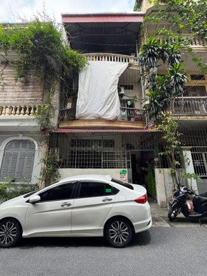 mặt ngõ yên lạc - 75m - mặt tiền 5.5m - 25 tỷ - 3tầng cũ - xây toà văn phòng kết hợp ở đẹp mê