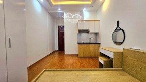nh.à phố quan hoa, 5 tầng, 8 ngủ, vài bước ra phố quan hoa, dt 38m2 giá 9,8 tỷ, lãi vài trăm triệu