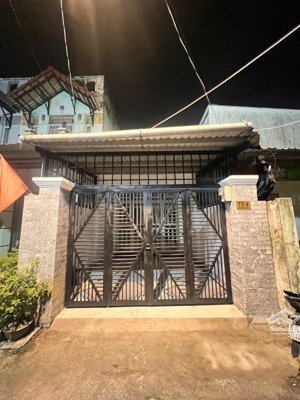 giá hiếm 3.2 tỷ - nhà cấp 4 mới - long trường quận 9