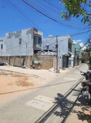 bán đất 2 mặt tiền đường nhựa ô tô...5m trần quang khải diện tích : 62m ngang 4m1
hướng : đôn