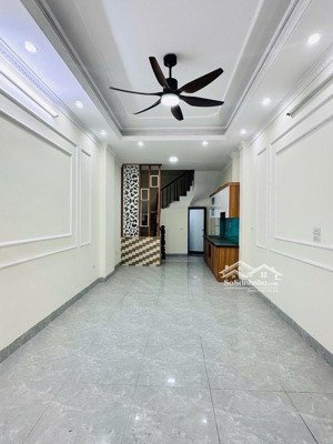 hồ tùng mậu, dt 38m2, 5 tầng, 4pn, chỉ 8.2tỷ. call e thủy để đi biết thông tin