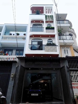 kẹt vốn bán gấp nhà 4 tầng 50m2 chỉ với giá 3tỷ9 thương lượng đường nguyễn huy lượng