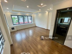 lô góc 50m² phúc lợi 6 tầng thang máy - gara ô tô - full nội thất gỗ - gần vincom - chỉ 8.2 tỷ