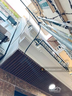 bán gấp nhà lạc long quân - 35m2 x 5 tầng x mt 4m - 7 tỷ - ngõ nông - sđvv - lh: 