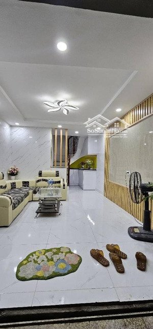 bán nhà tô vĩnh diện 30mx5 tầng chắc chắn full nội thất sổ sẵn giao dịch, 5,85 tỷ