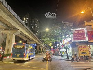 mặt phố lê lợi - hà đông-vi trí đắc địa (đẹp nhất phố) - nhà 3 tầng - diện tích 65m2-mặt tiền 4,6m