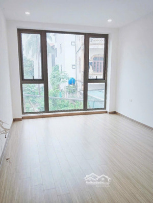 bà chị nhờ bán căn nhà phố ngọc lâm đường ngọc lâm nhà ôtô vào đường thông sang phố văn cừ