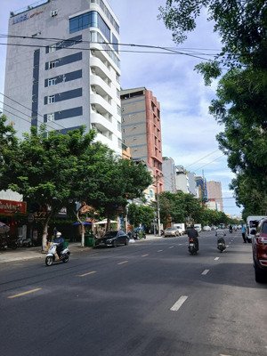 sập hầm lô đất phạm kiệt sát hồ xuân hương, cách biển 200m 90m2 ngang 5m, giá 1.x tỷ tl