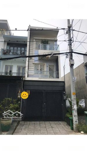 nhà phố đẹp 3 tầng, ven sông, 104m2, dt: 4mx26m, giá hơn 12 tỷ