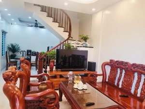 bán gấp! phố nguyễn chí thanh, ngõ cực nông, đại học luật, ô tô 35m, 46m2*5t