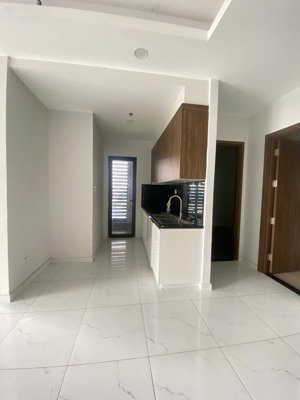 chủ cần ra opal skyline 2pn2wc ban công view hồ bơi giá 1,930 tỷ sẵn sổ công chứng ngay