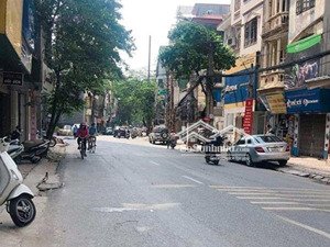 cho thuê nhà mặt phố thuỵ khuê, tây hồ, 40m2, 2 tầng, 7 triệu/tháng. lh: anh toàn. 