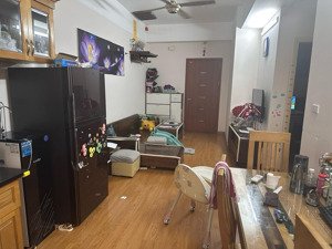 mình cần bán căn 2n2vs đẹp, full nội thất đầy đủ đồ đạc ngon xịn. chỉ việc dọn vào ở. nhà chính chủ