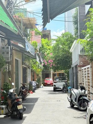 siêu hot! nhà 2 tầng trung tâm hải châu, sát thăng long ô tô đỗ trước cửa giá tốt