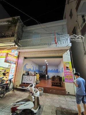 bán nhà mặt phố yersin lô góc, mặt tiền rộng, vị trí vàng tại trung tâm nha trang