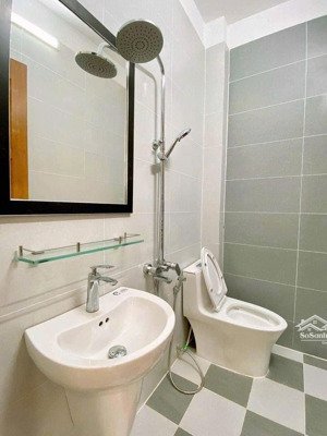 cần bán nhà hẻm 70m² - 8 tỷ (tl) đường trần não,p bình an q2.