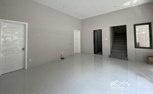 bán nhà 2 tầng 75m2, hxh, cách đường võ văn ngân chỉ 300m, gần chợ thủ đức, giá chỉ 5.8 tỷ