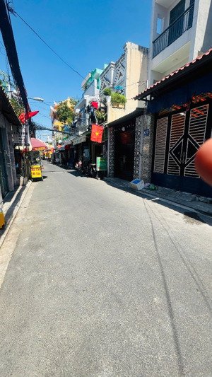 bán nhà riêng - hẻm 8m - 4m5 dài 17m - 4 tầng - trung tâm quận 7, chỉ nhỉnh 10tỷ