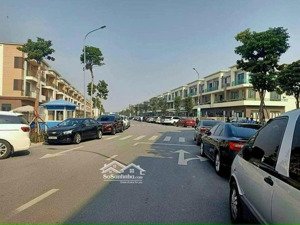 nhà hoàn thiện đẹp 120m bán gấp 9,3 tỷ bao thuế phí sh2 centa city