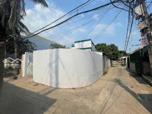 chính chủ bán lô đất góc 3 mặt thoáng gần kdl suối tiên