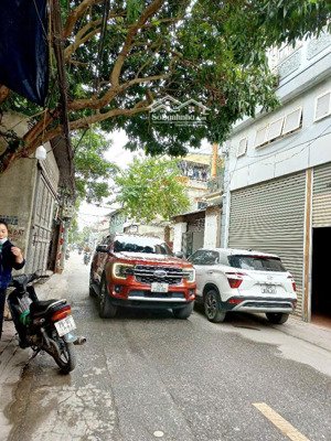 bán gấp nhà siêu rộng - phố vương thừa vũ - phân lô ô tô đỗ cửa, sổ đỏ đẹp, dân xây 93m2, chỉ 26 tỷ