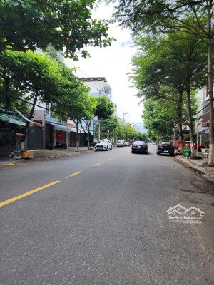 nhà 5 tầng mt đường 10.5m huỳnh tấn phát ngang 10m