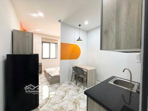 cho thuê 1 phòng ngủ 40m2, cửa sổ thoáng - ngay chân cầu điện biên phủ, gần q1, q2