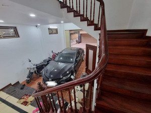 nhà 3t ngõ ô tô lô góc đường nguyễn khánh toàn, 15m ra phố, sổ đỏ vuông đẹp thông tin chuẩn