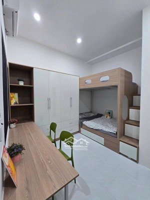 bán tòa căn hộ 4,5 tầng, doanh thu 720 tr/năm. đường 7,5m ngay các trường đh đông á, kiến trúc