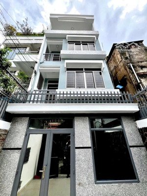 61m2 - mặt tiền kd trần hữu trang phú nhuận 4 tầng đúc - nhà đẹp ở và kinh doanh đỉnh 13.5 tỉ tl