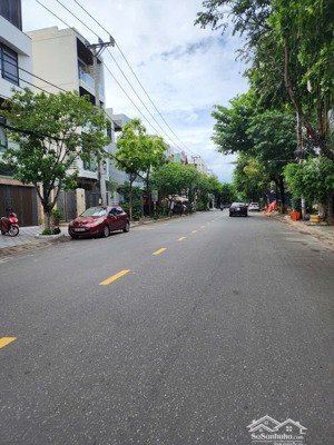 nhà 3 tầng đường 10.5m huỳnh tấn phát ở và kinh doanh