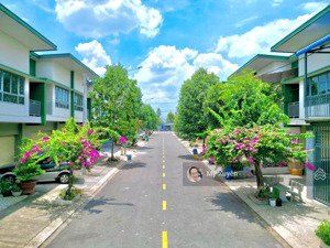 bán shophouse oasis city, 85m2 full thổ cư, vị trí đẹp, dân cư ở đông, sổ hồng sẵn, giá 1.75 tỷ