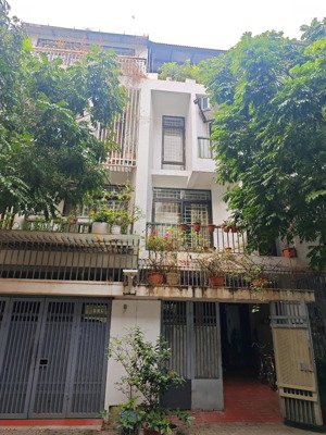 cho thuê nhà liên kế 6pn, 4wc, 200m2 giá 20 triệu tại ao sào, thịnh liệt, hoàng mai, hà nội