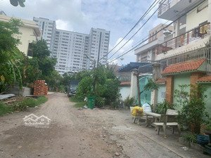 kẹt nợ bán nhà quận 8 đang kinh doanh nhà trọ, hẻm 1 sẹc ô tô đi vào thoải mái 160m2, lh ngay