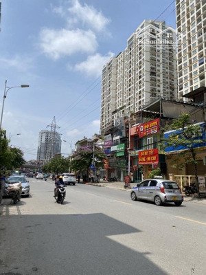 bán nhà phố minh khai, hai bà trưng, 4 tầng , dt 210m2/mt 6,4m , đường ô tô 8m . giá 50 tỷ