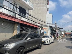 nhà lầu 3 tầng mặt tiền vừa ở vừa kinh doanh - 100m2 - giá 7.x tỷ - ngay xa lộ hà nội, metro q9