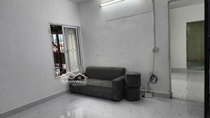 cho thuê căn hộ tập thể ngõ 8a phố vũ thạnh, ô tô đỗ cầu thang, dt 80m2, 2pn, sạch đủ đồ, 8tr