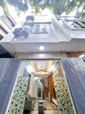 bán nhà ngõ 281 trương định - hoàng mai 40m2 5tầng mt 4,8m giá chào 6,3tỷ có thương lượng