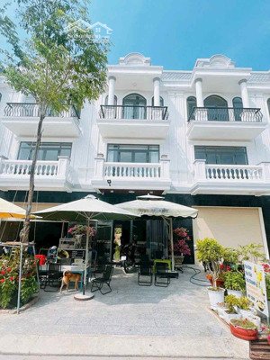 bán gấp shophouse tại thăng long central city, 3,9 tỷ, 80m2, 3pn, 3wc