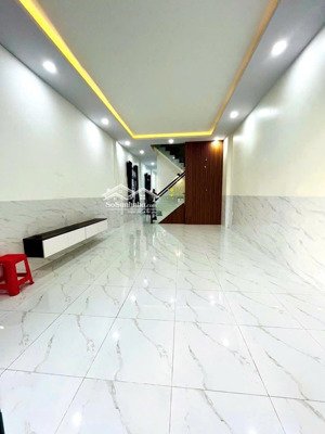 cho thuê nhà trệt 1 lầu mới đẹp 5 phòng ngủ, kdc diệu hiền, cần thơ giá 11 triệu/tháng